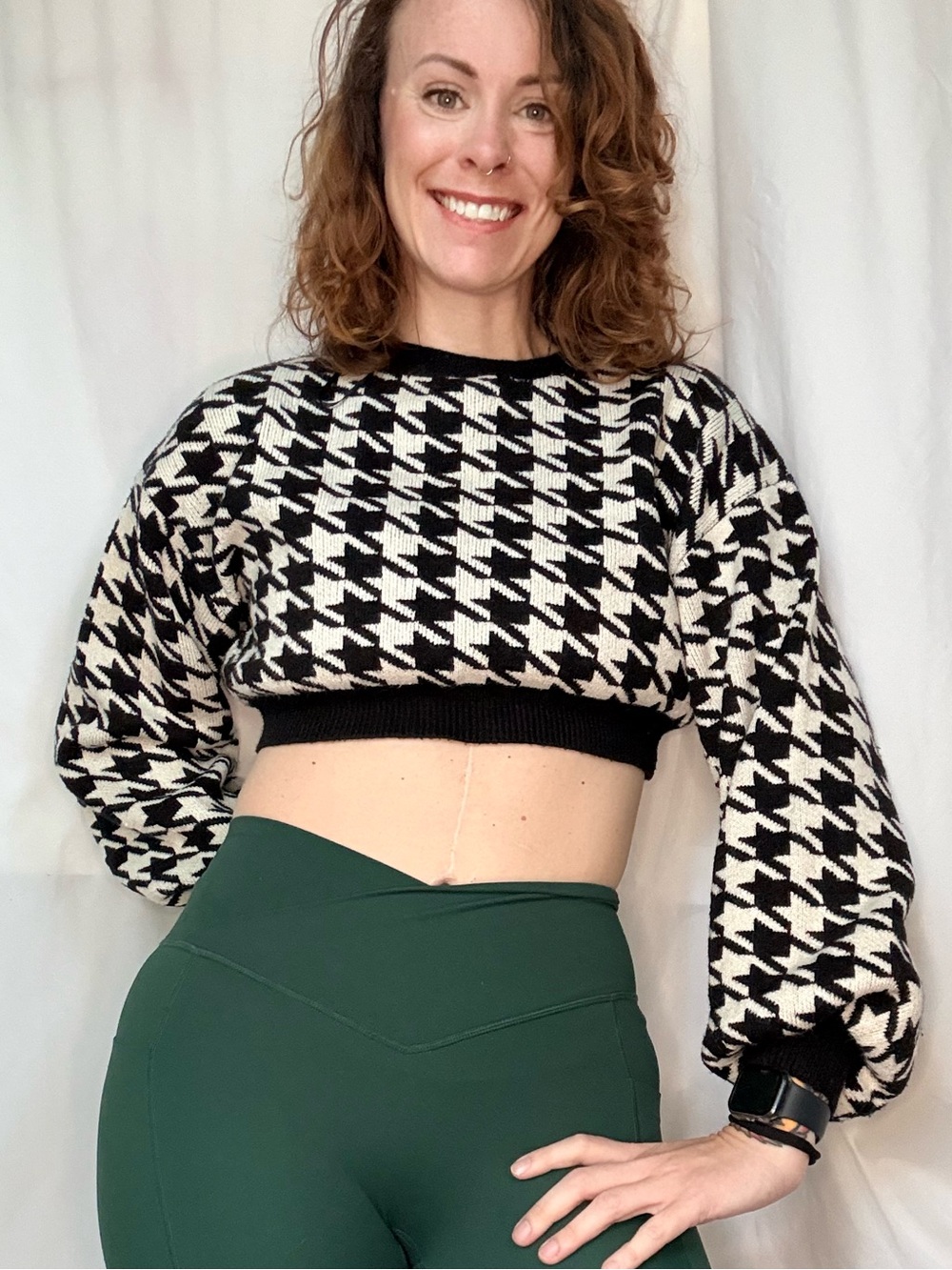 Altar'd State Black & Cream Houndstooth Pullover